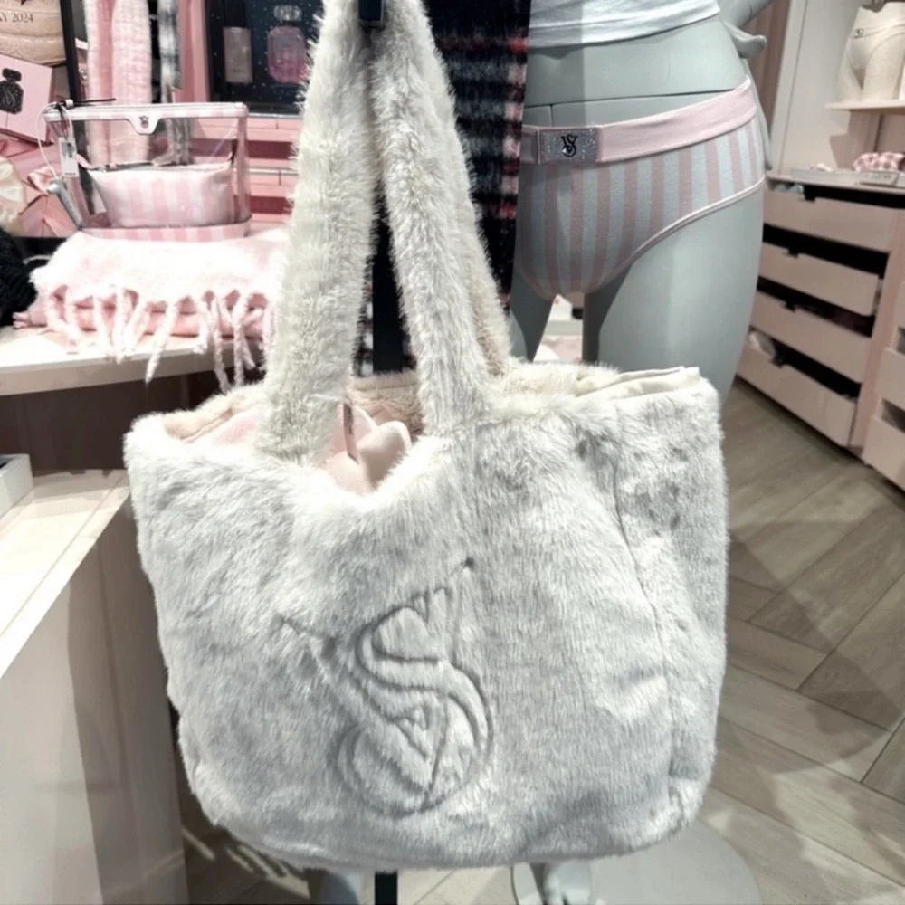 VICTORIA'S SECRET Faux-Fur Tote, VICTORIA'S SECRET Holiday Winter Tote